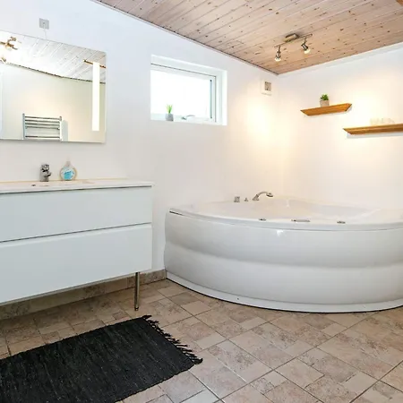 8 Person In Hemmet Ferienhaus