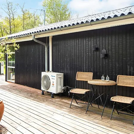 8 Person In Hemmet Falen